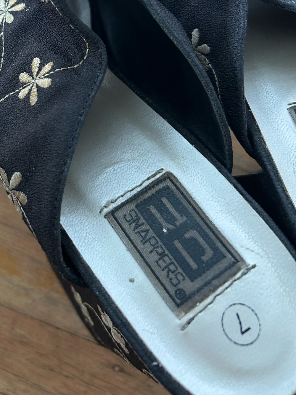 VINTAGE embroidered flower platform mules - Picture 3 of 4